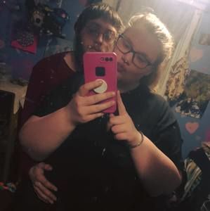 Meet your Posher, Deza-rae